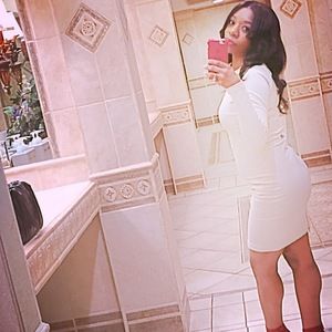 Meet your Posher, Diona